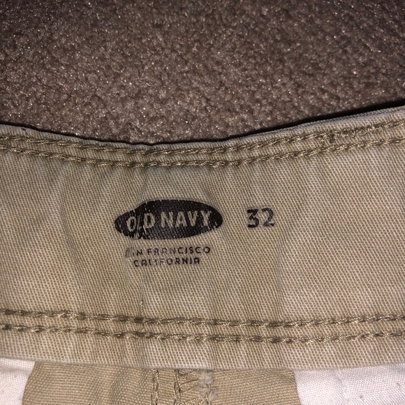 Old Navy shorts size 32 - Picture 2 of 2